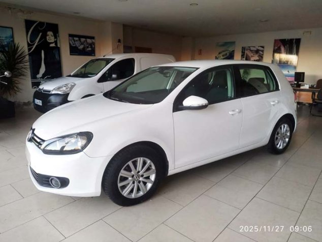 VOLKSWAGEM GOLF 1.6 TDI 1O5CV BLUE MOTION AUTO.